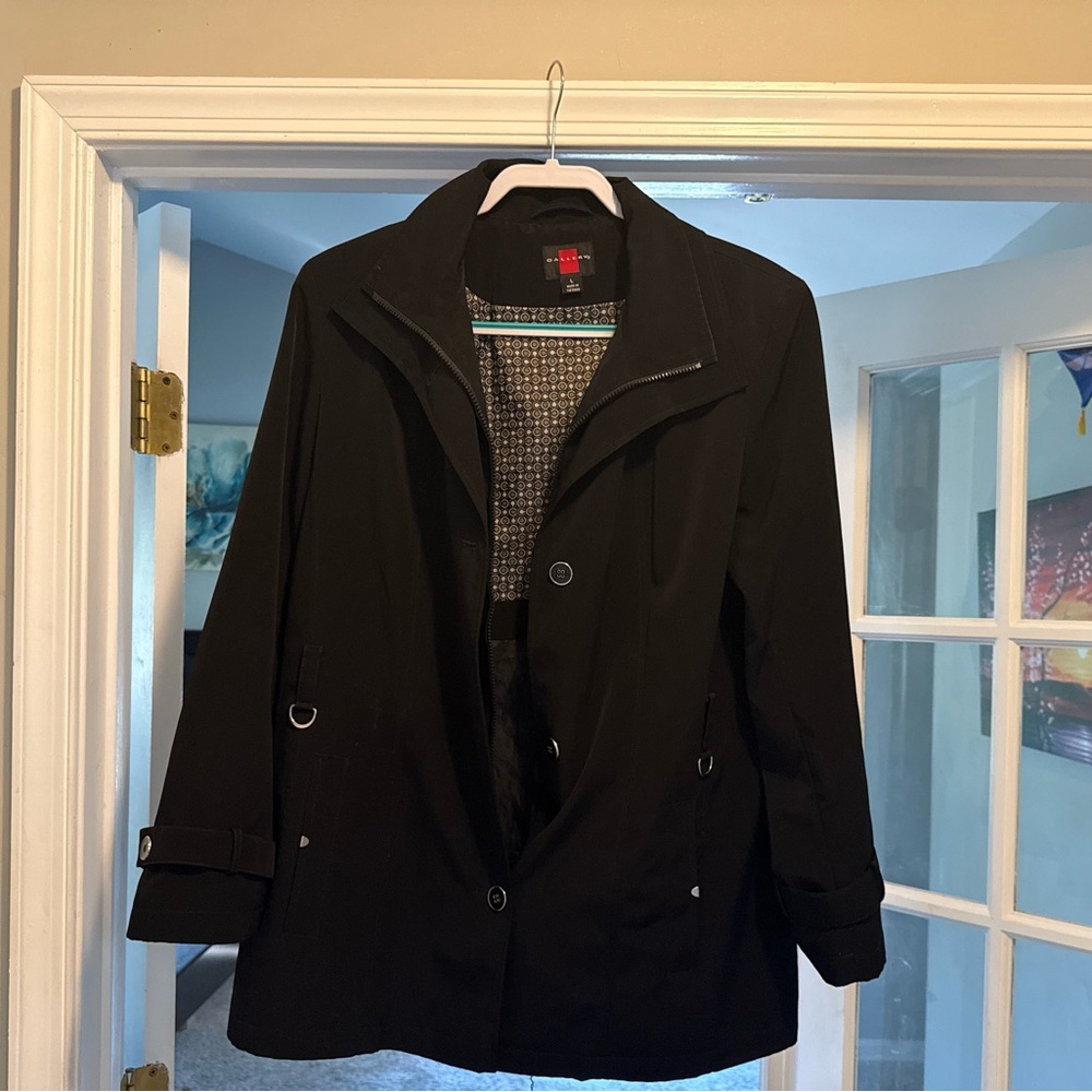 Uniqlo Black Trench Coat for Women size large- see video!